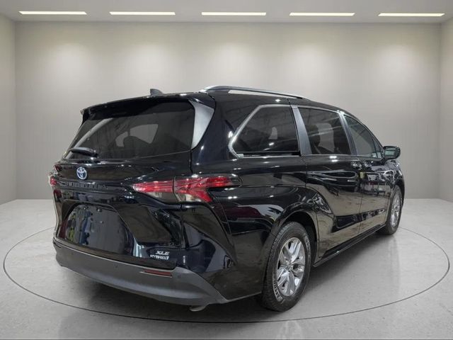 2022 Toyota Sienna XLE