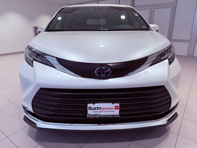 2022 Toyota Sienna XLE