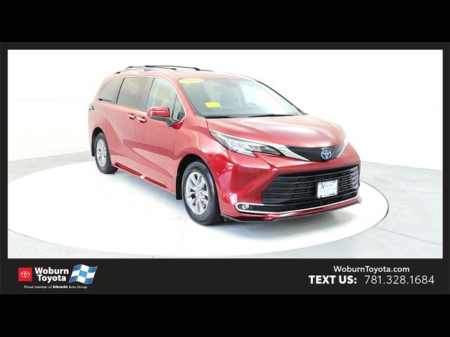 2022 Toyota Sienna XLE