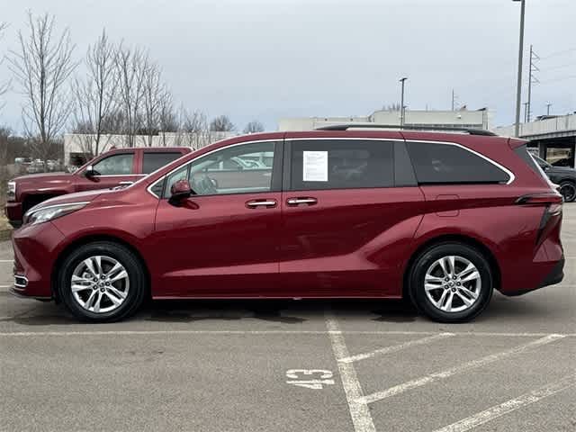 2022 Toyota Sienna XLE