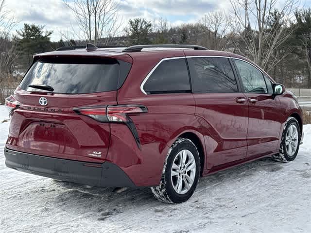 2022 Toyota Sienna XLE