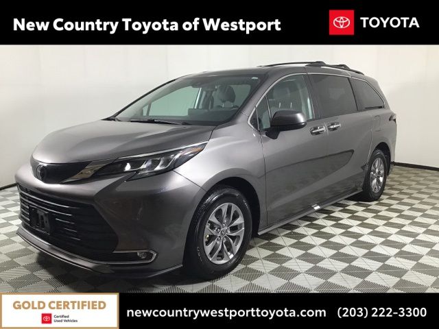 2022 Toyota Sienna XLE