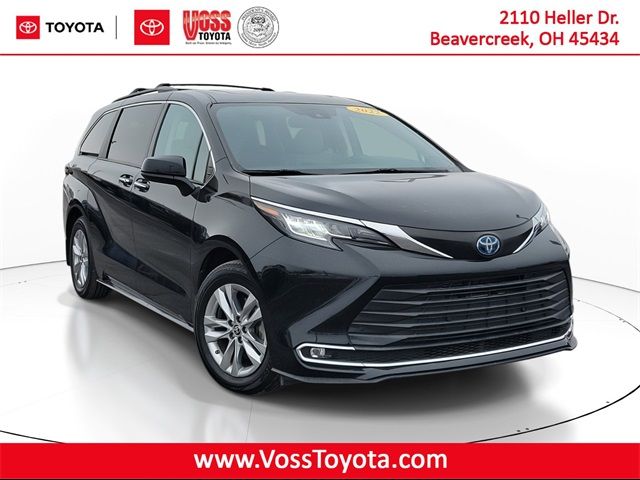 2022 Toyota Sienna XLE