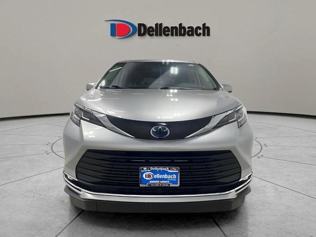 2022 Toyota Sienna XLE
