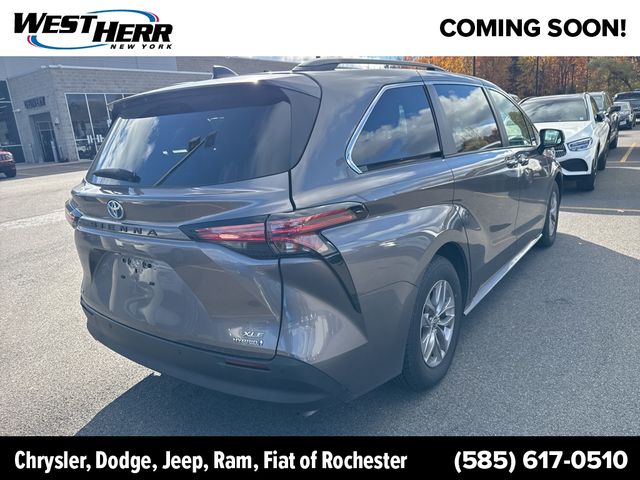 2022 Toyota Sienna XLE