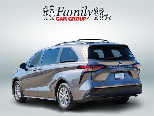 2022 Toyota Sienna XLE