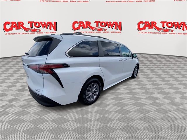 2022 Toyota Sienna XLE