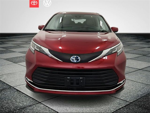 2022 Toyota Sienna XLE