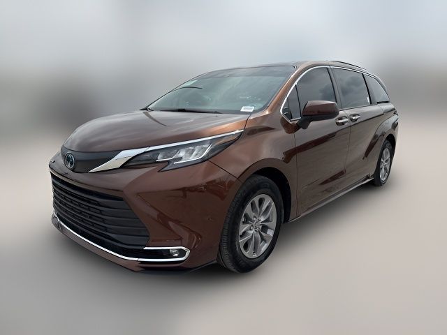 2022 Toyota Sienna XLE