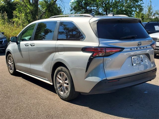 2022 Toyota Sienna XLE