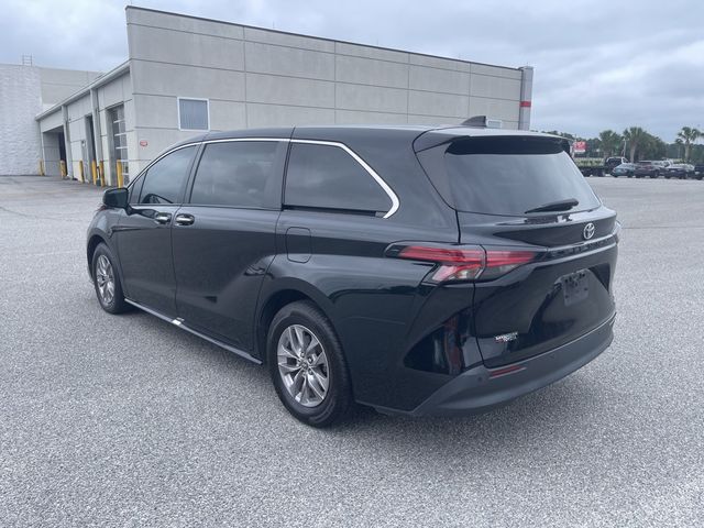 2022 Toyota Sienna XLE