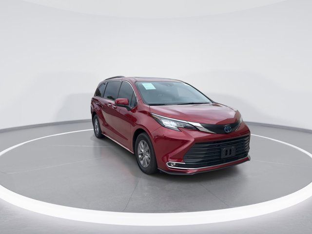 2022 Toyota Sienna XLE