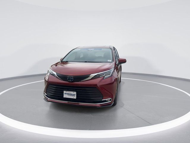 2022 Toyota Sienna XLE