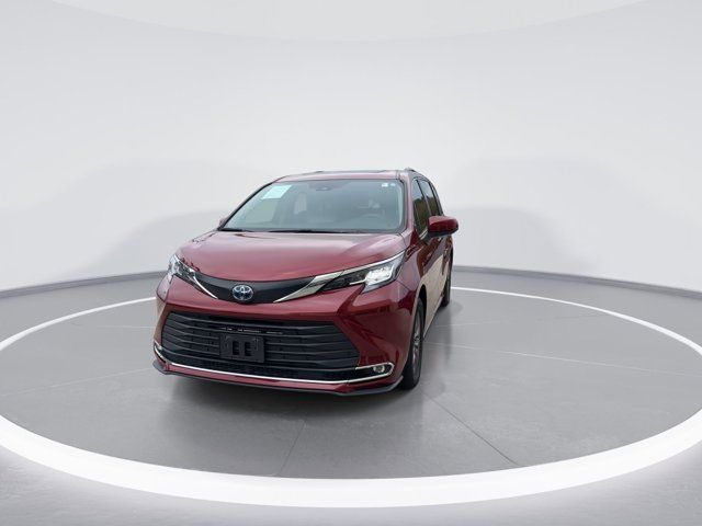 2022 Toyota Sienna XLE