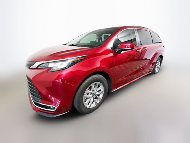 2022 Toyota Sienna XLE