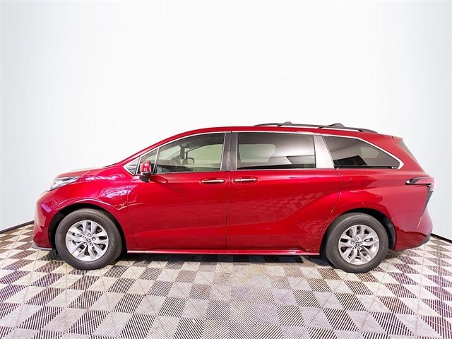 2022 Toyota Sienna XLE