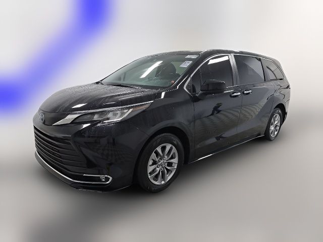 2022 Toyota Sienna XLE