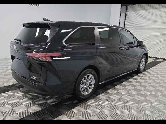 2022 Toyota Sienna XLE