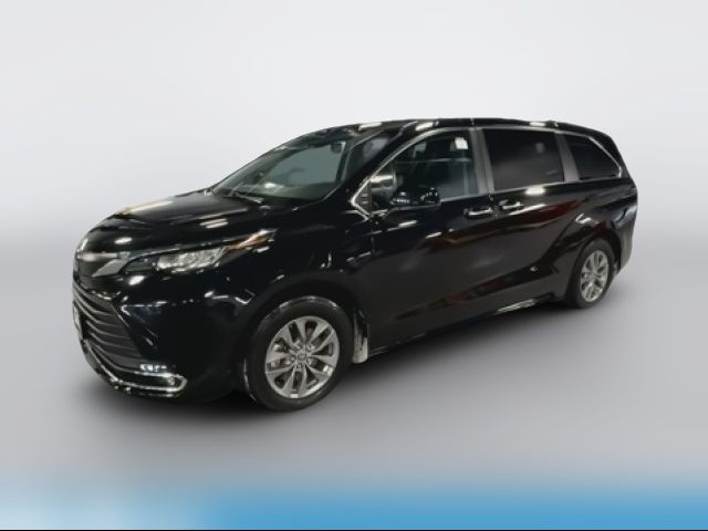 2022 Toyota Sienna XLE