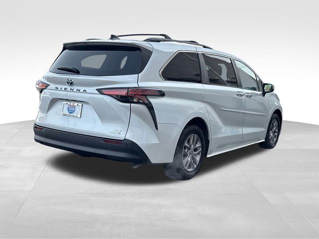 2022 Toyota Sienna XLE