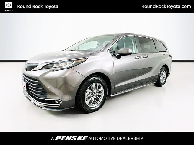 2022 Toyota Sienna XLE