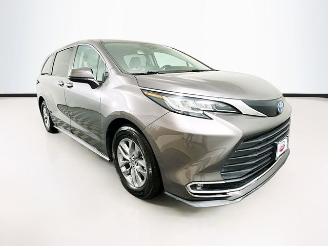 2022 Toyota Sienna XLE