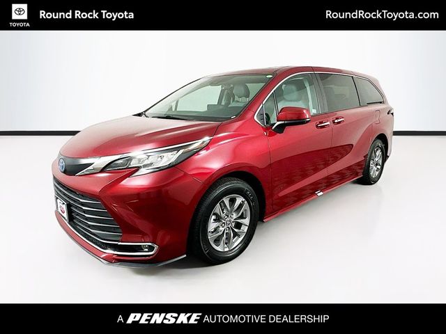 2022 Toyota Sienna XLE