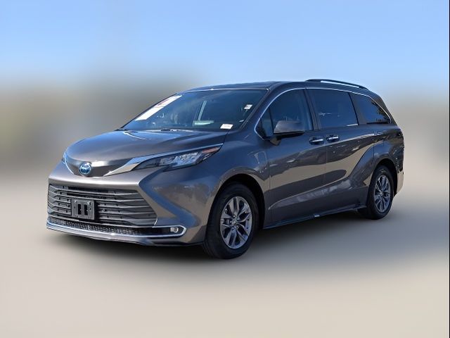 2022 Toyota Sienna XLE