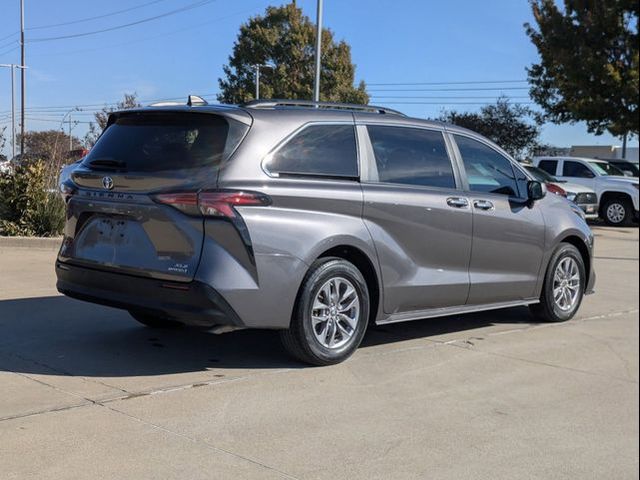 2022 Toyota Sienna XLE