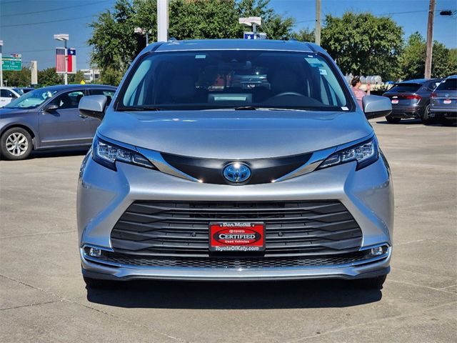 2022 Toyota Sienna XLE