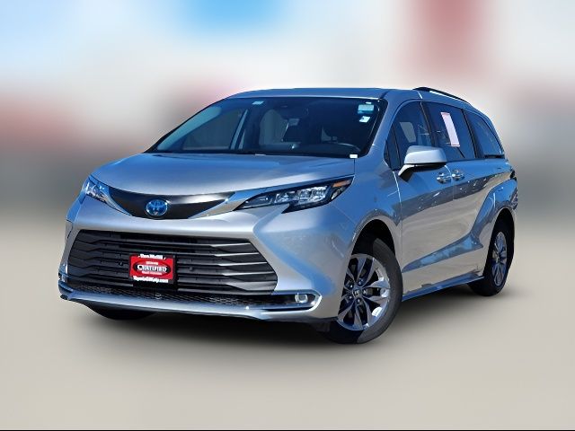 2022 Toyota Sienna XLE