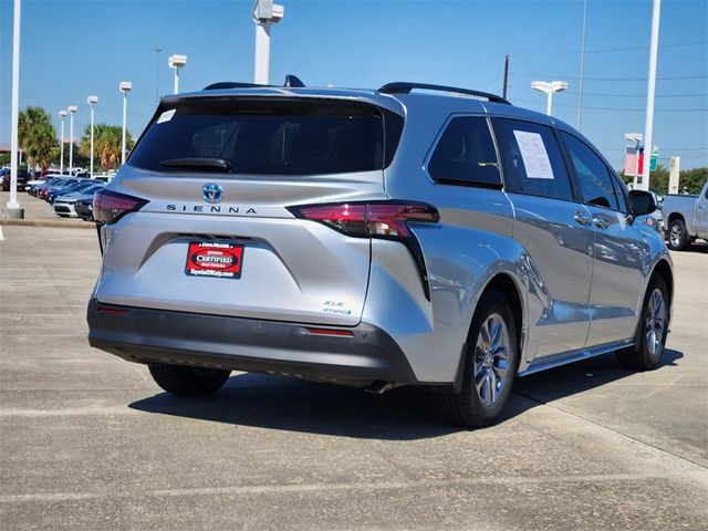 2022 Toyota Sienna XLE