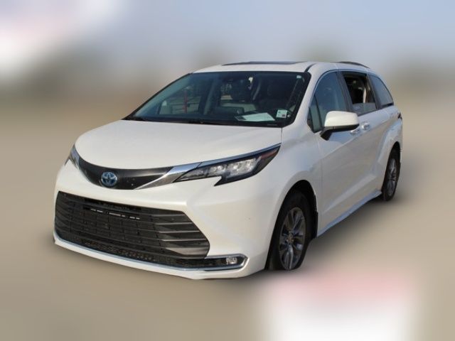 2022 Toyota Sienna XLE