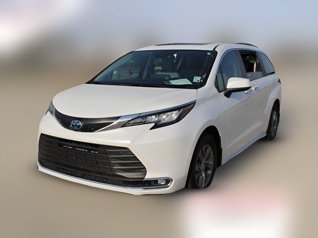 2022 Toyota Sienna XLE