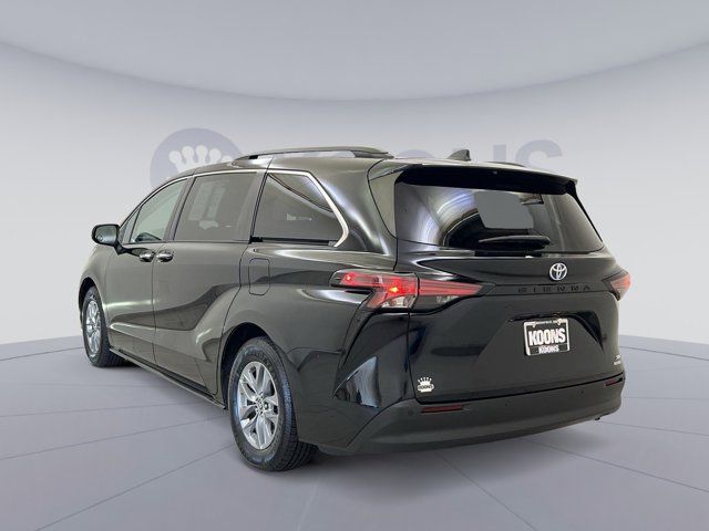 2022 Toyota Sienna XLE