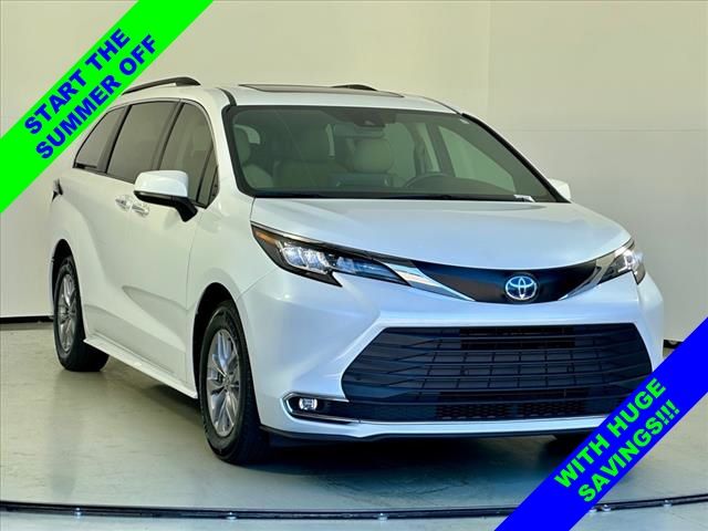 2022 Toyota Sienna XLE