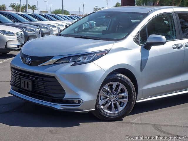 2022 Toyota Sienna XLE