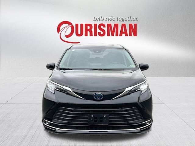 2022 Toyota Sienna XLE