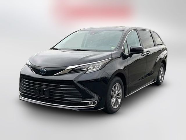 2022 Toyota Sienna XLE