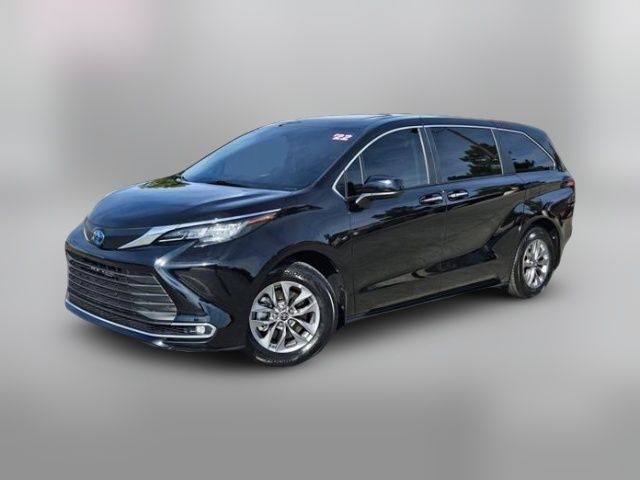 2022 Toyota Sienna XLE