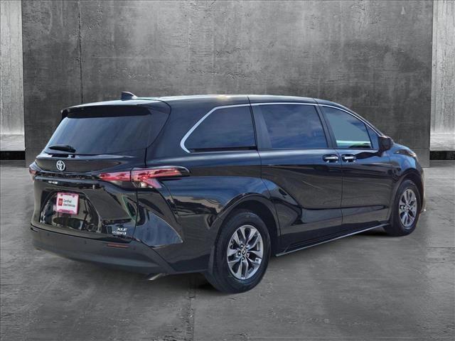 2022 Toyota Sienna XLE