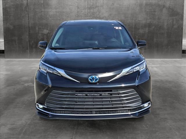 2022 Toyota Sienna XLE