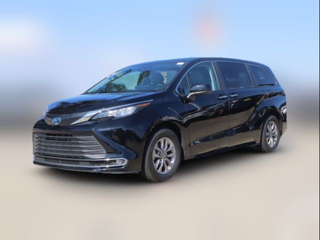 2022 Toyota Sienna XLE