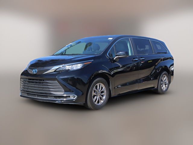 2022 Toyota Sienna XLE