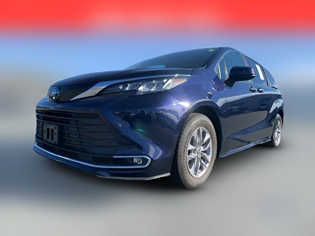 2022 Toyota Sienna XLE