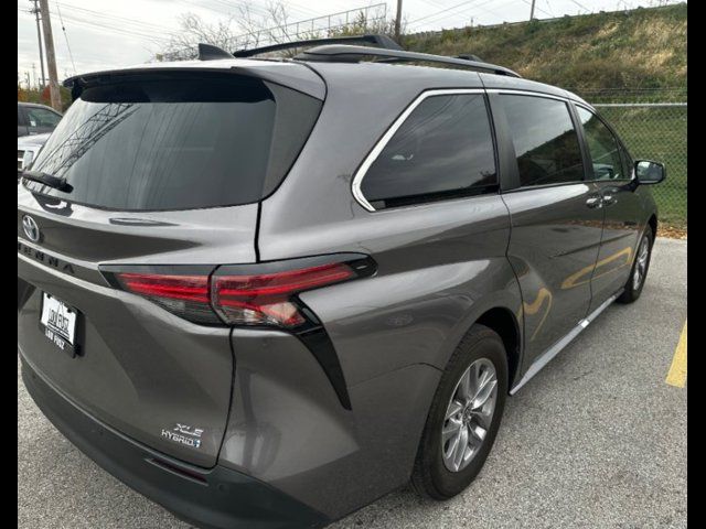 2022 Toyota Sienna XLE