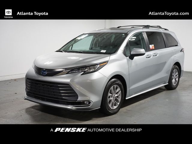 2022 Toyota Sienna XLE