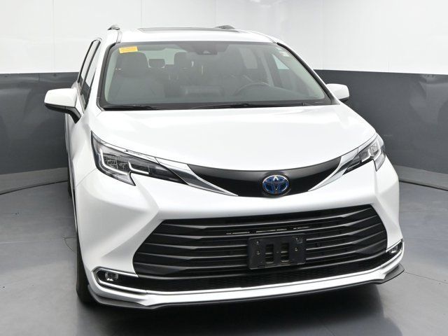 2022 Toyota Sienna XLE