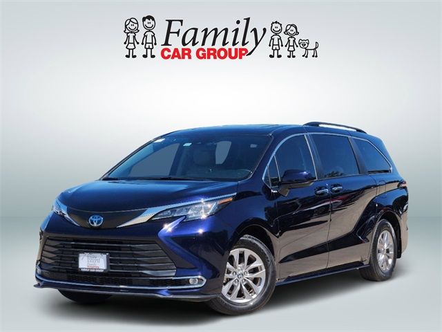 2022 Toyota Sienna XLE