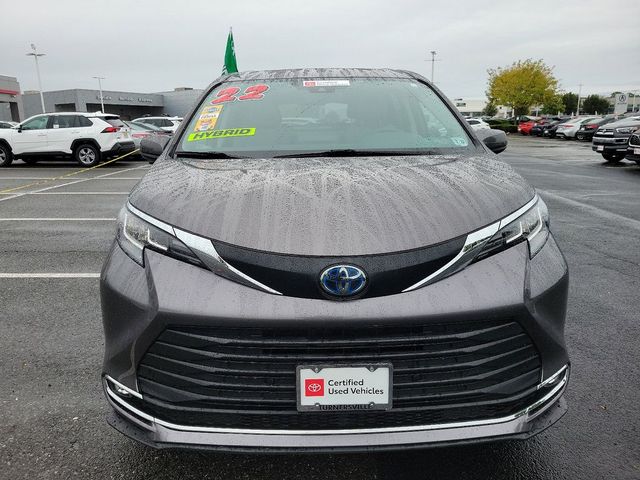 2022 Toyota Sienna XLE